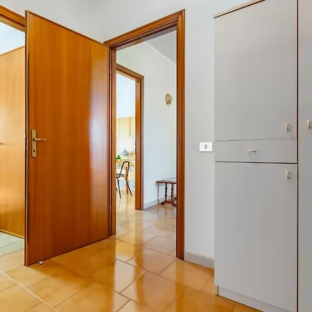 Comfy Old Fashion With Balcony Apartment Gonnesa