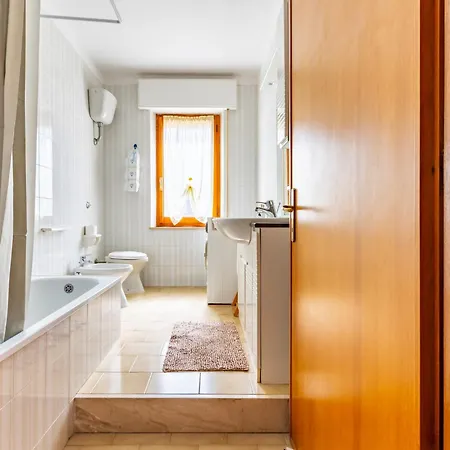 Comfy Old Fashion With Balcony Apartment Gonnesa